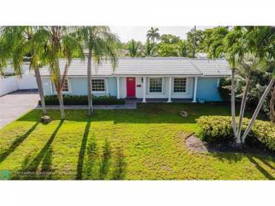 Home For Sale in Lighthouse Point, Florida