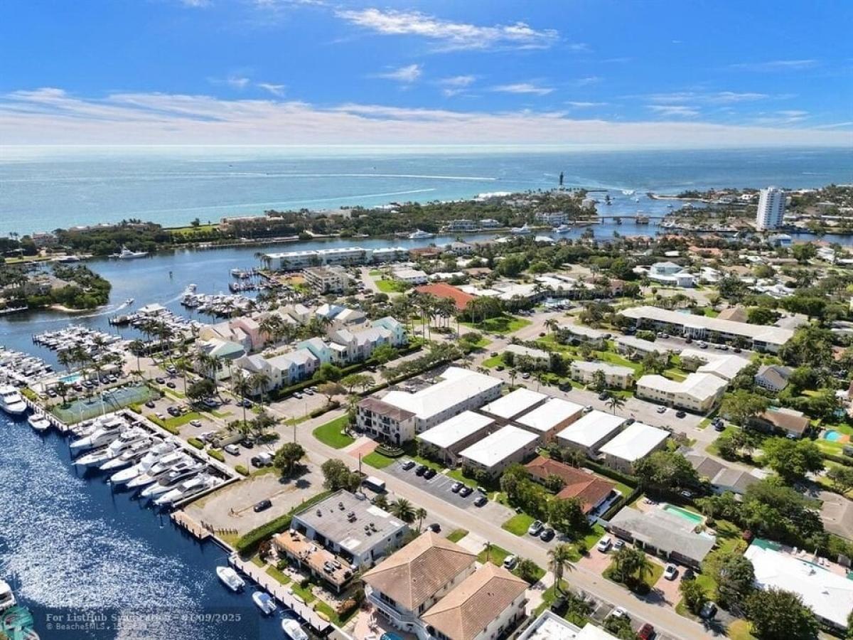 Picture of Home For Sale in Lighthouse Point, Florida, United States