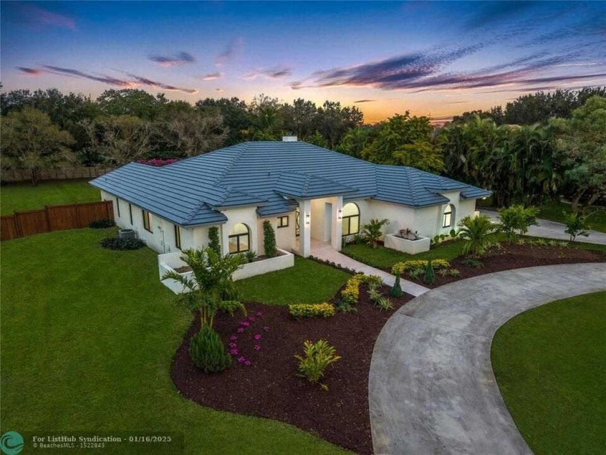 Picture of Home For Sale in Southwest Ranches, Florida, United States