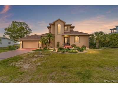 Home For Sale in Homosassa, Florida