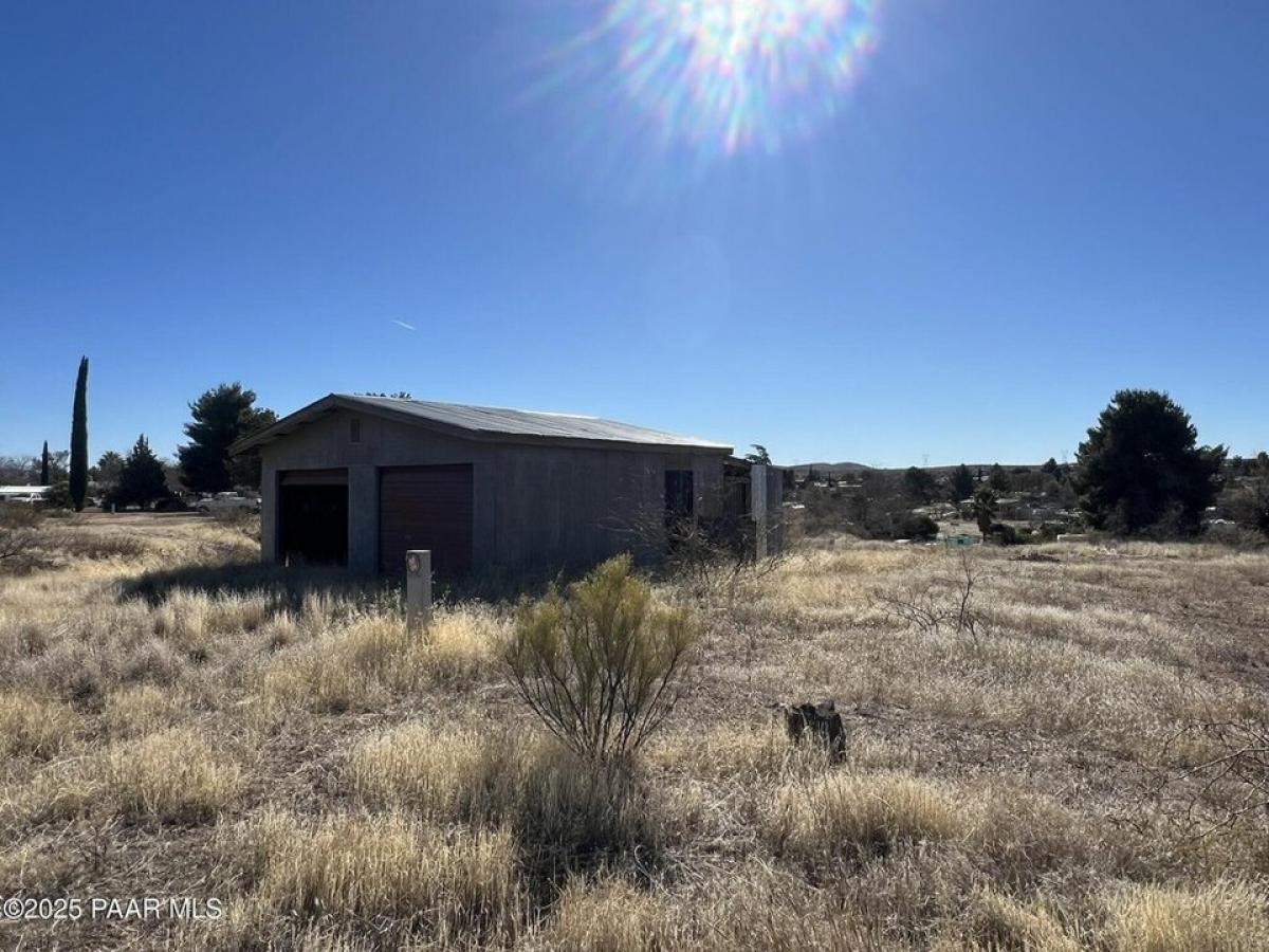 Picture of Residential Land For Sale in Mayer, Arizona, United States