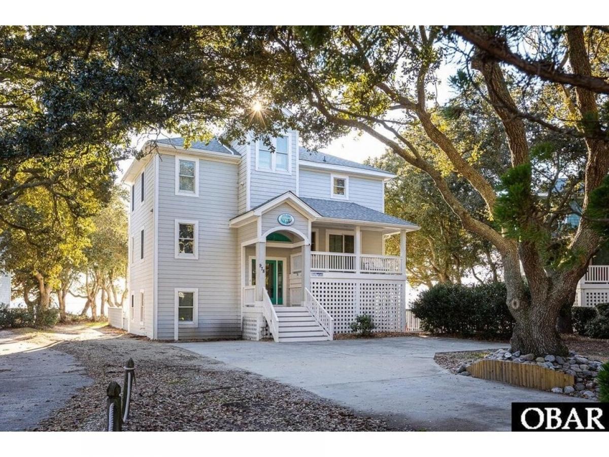 Picture of Home For Sale in Corolla, North Carolina, United States