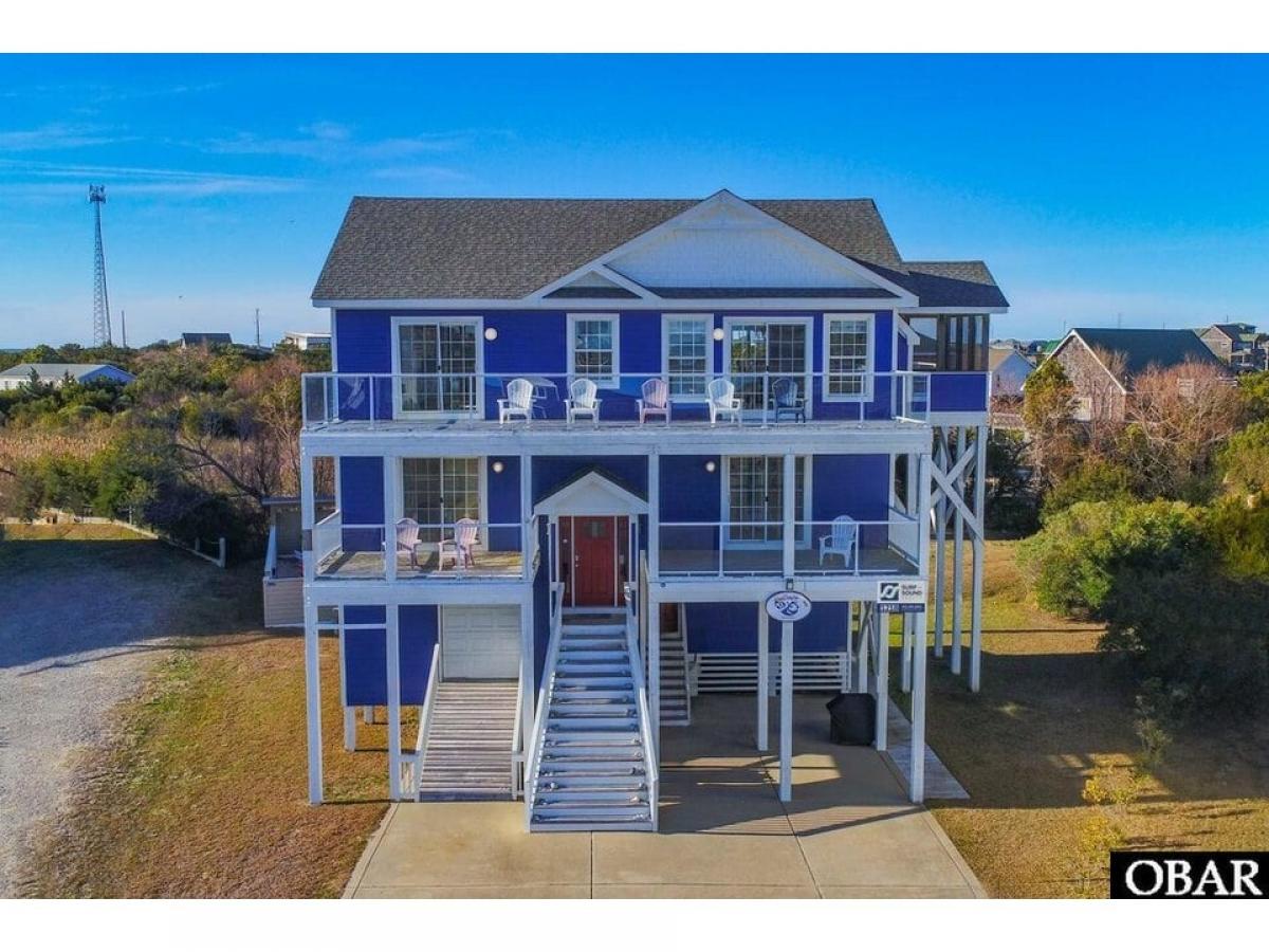 Picture of Home For Sale in Waves, North Carolina, United States