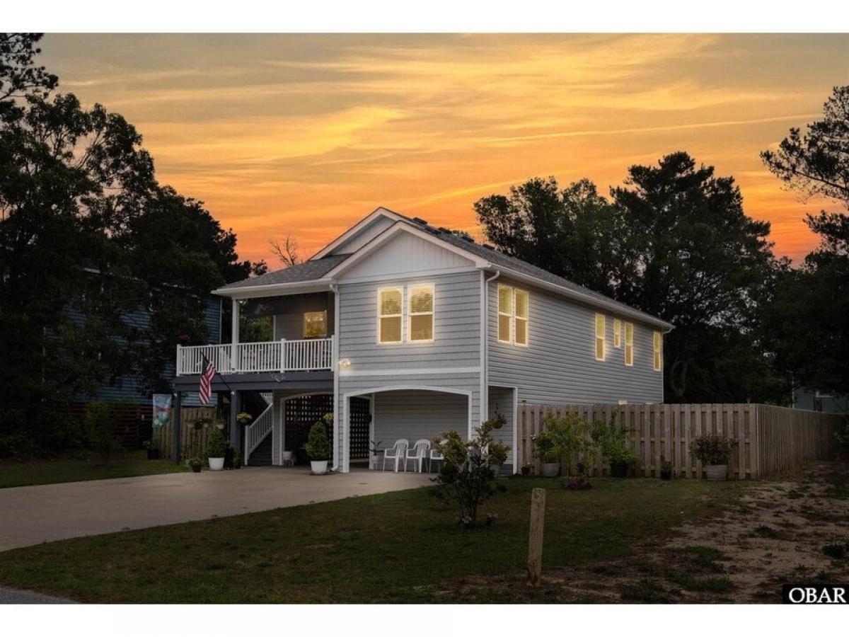 Picture of Home For Sale in Kill Devil Hills, North Carolina, United States