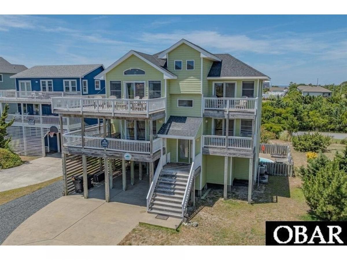 Picture of Home For Sale in Waves, North Carolina, United States