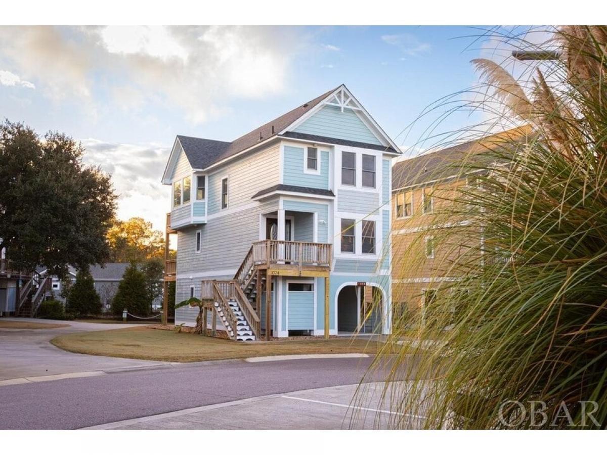 Picture of Home For Sale in Corolla, North Carolina, United States