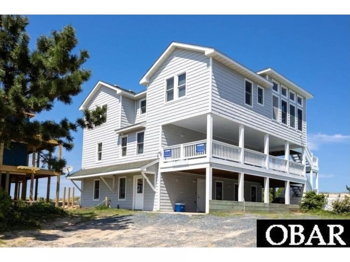 Picture of Home For Sale in Corolla, North Carolina, United States