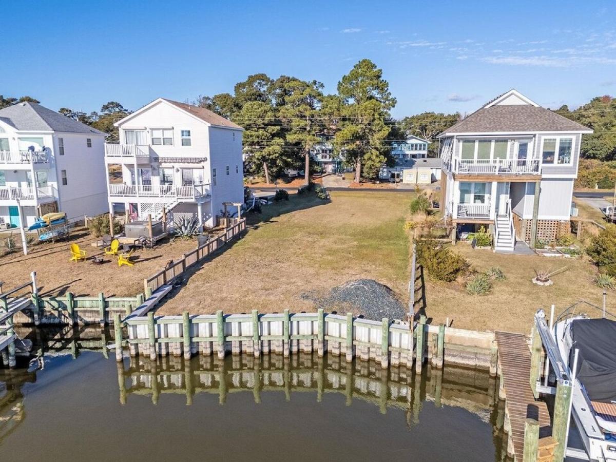 Picture of Residential Land For Sale in Kill Devil Hills, North Carolina, United States