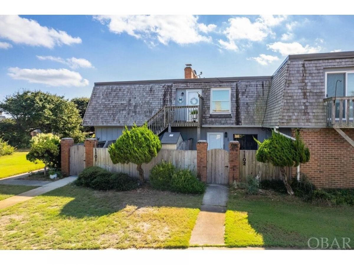 Picture of Home For Sale in Kitty Hawk, North Carolina, United States