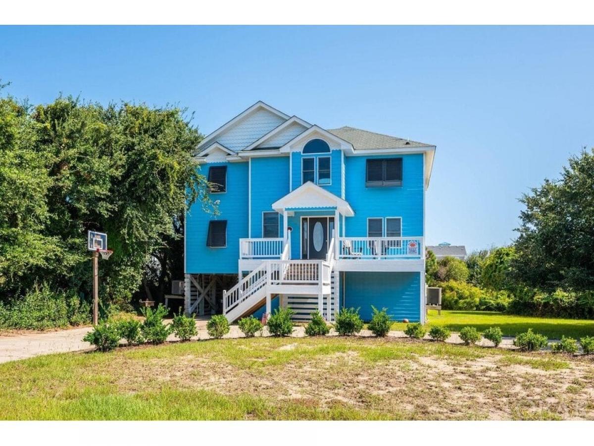 Picture of Home For Sale in Corolla, North Carolina, United States