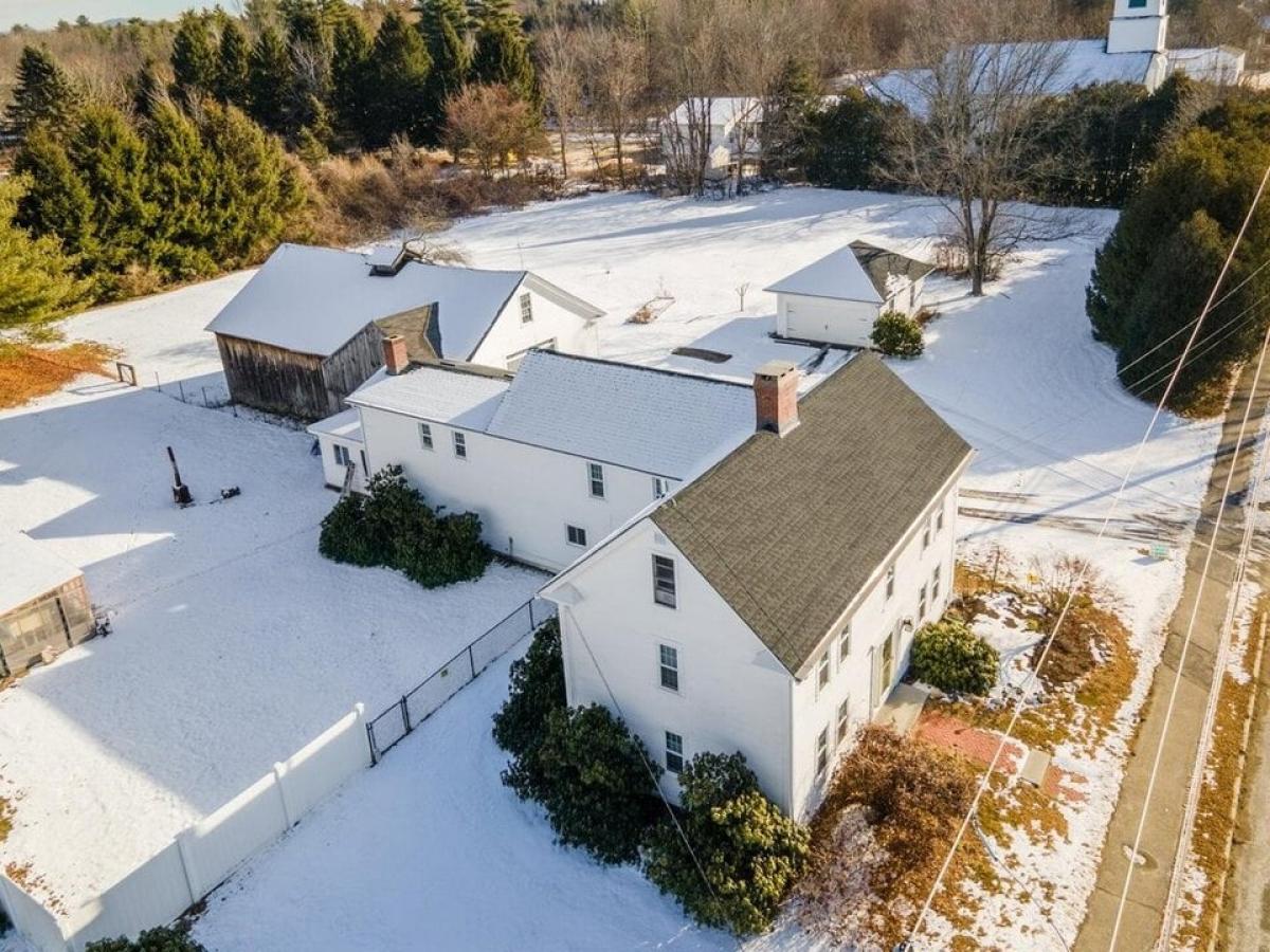 Picture of Home For Sale in Pembroke, New Hampshire, United States