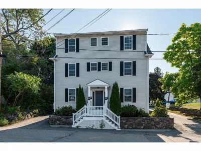 Home For Sale in Kittery, Maine