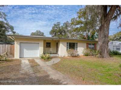 Home For Sale in Palatka, Florida