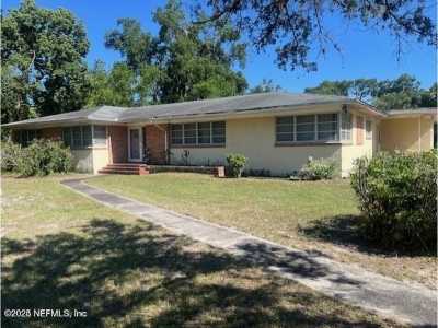 Home For Sale in Palatka, Florida