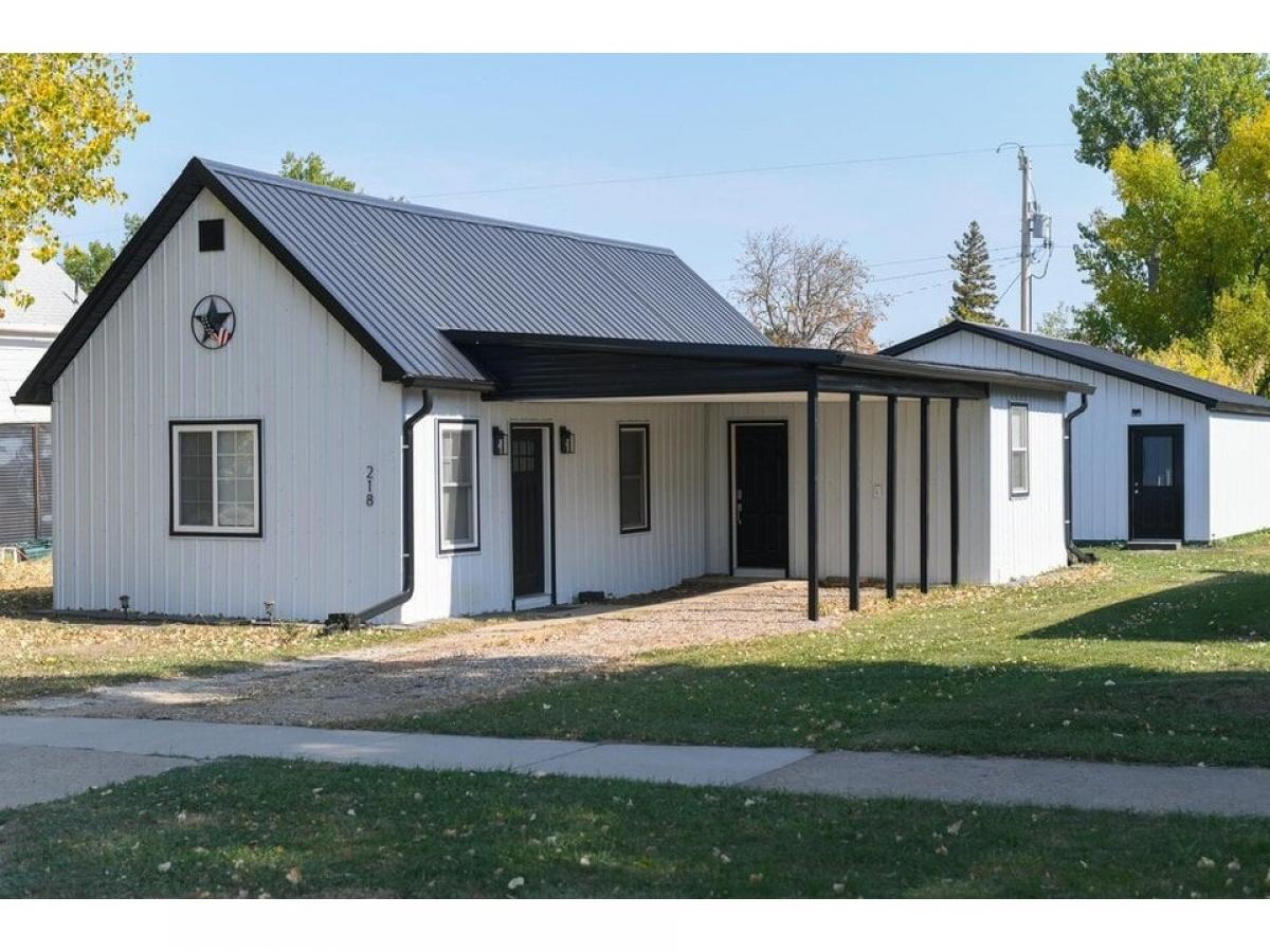 Picture of Home For Sale in Newell, South Dakota, United States