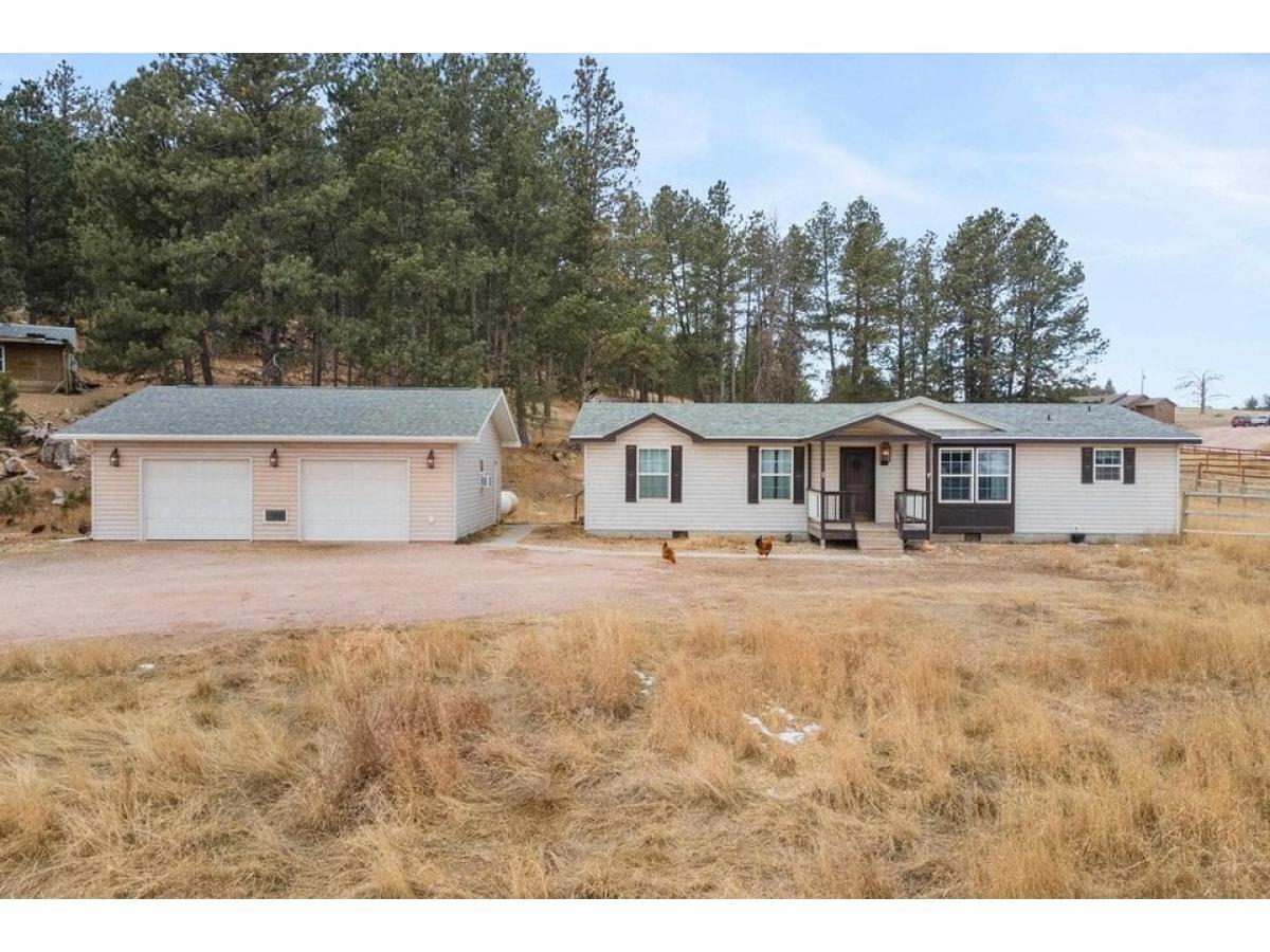 Picture of Home For Sale in Custer, South Dakota, United States