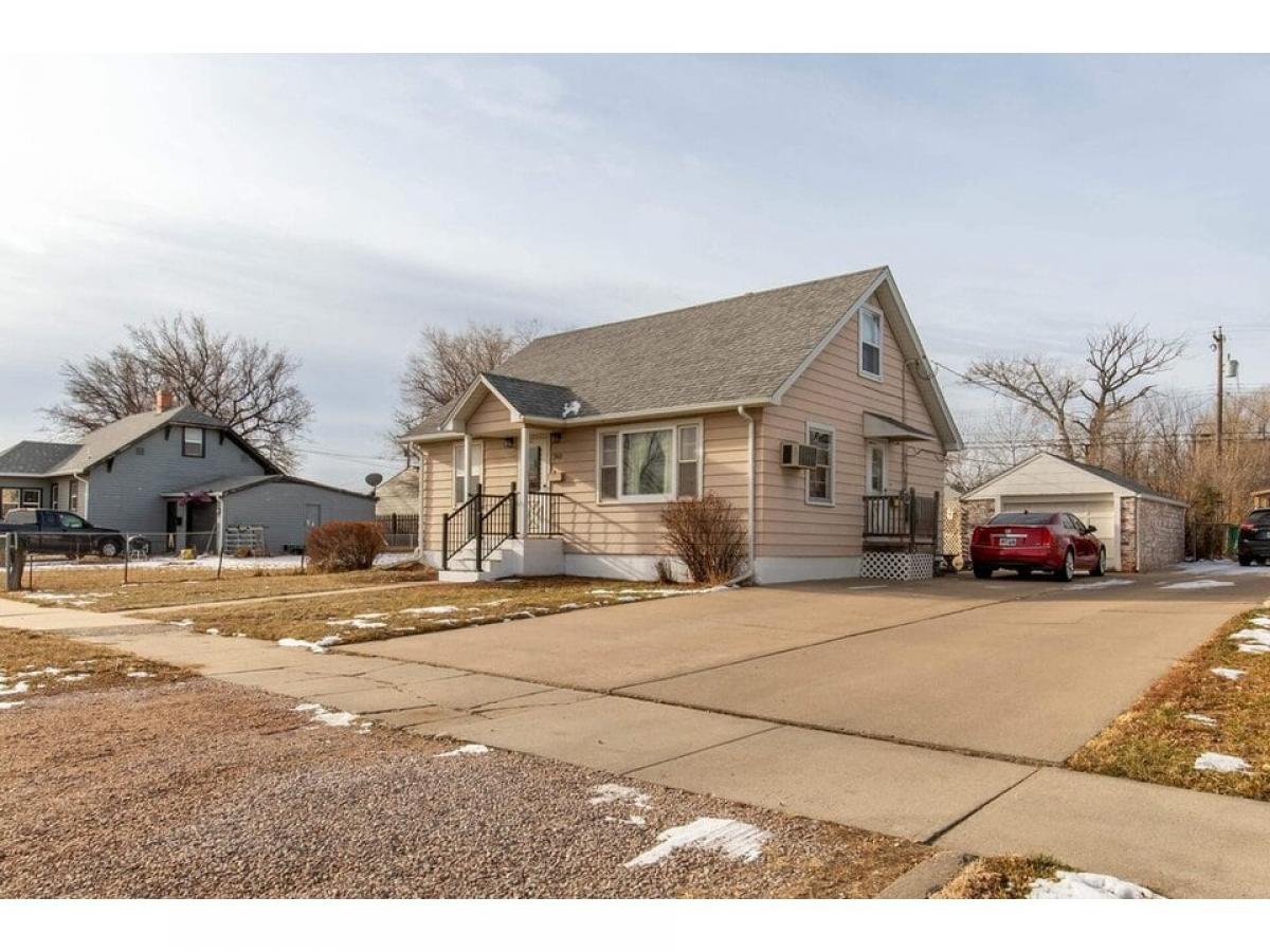 Picture of Home For Sale in Rapid City, South Dakota, United States