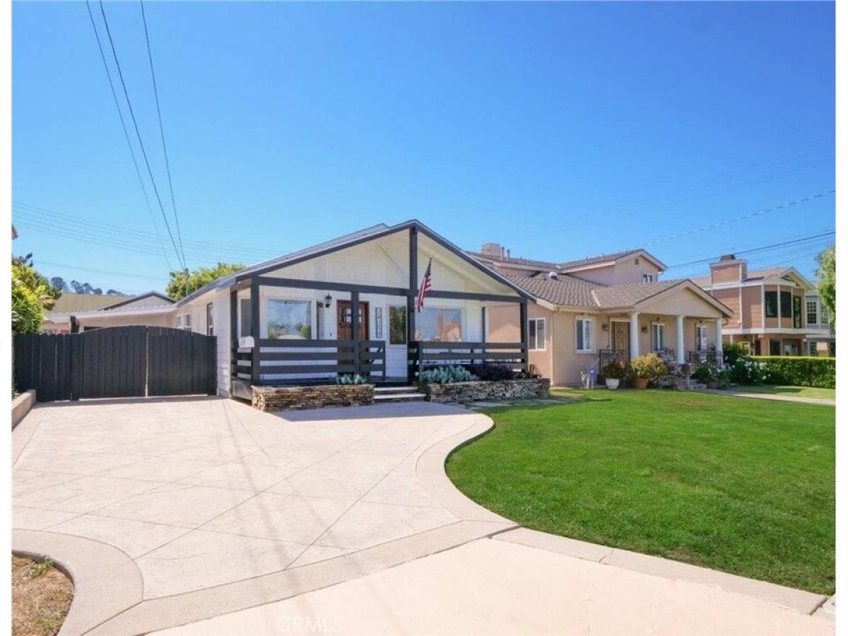 Picture of Home For Sale in Torrance, California, United States