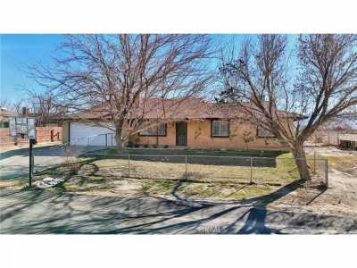 Home For Sale in Palmdale, California