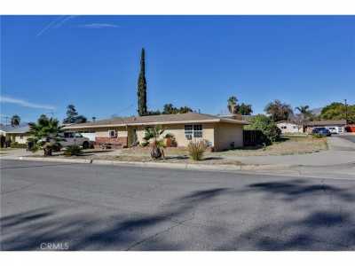 Home For Sale in Redlands, California