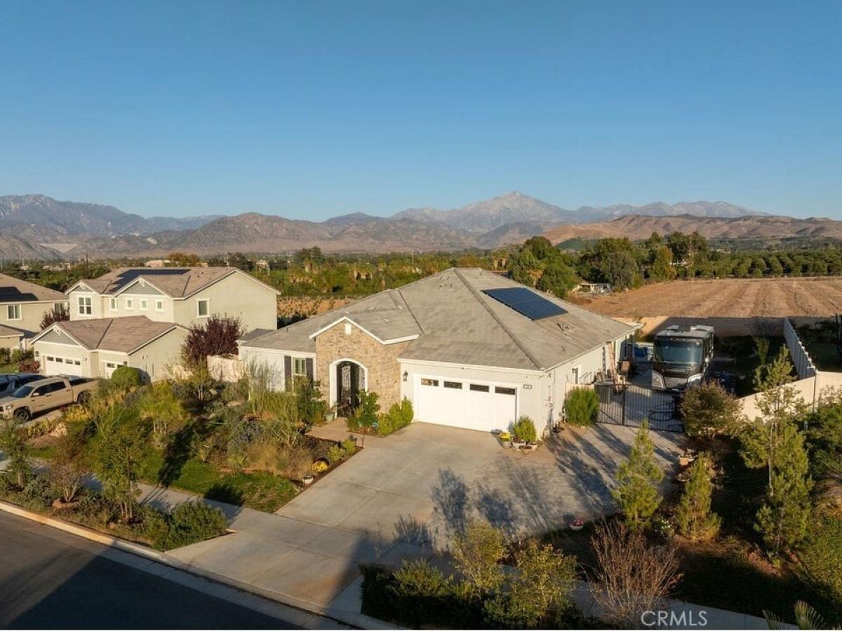 Picture of Home For Sale in Redlands, California, United States