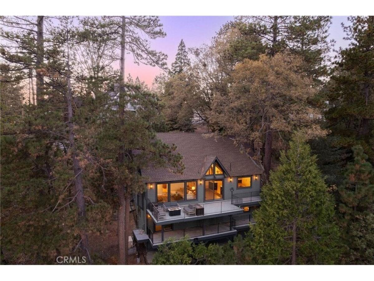 Picture of Home For Sale in Lake Arrowhead, California, United States