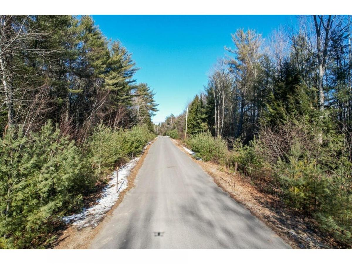 Picture of Residential Land For Sale in Belgrade, Maine, United States