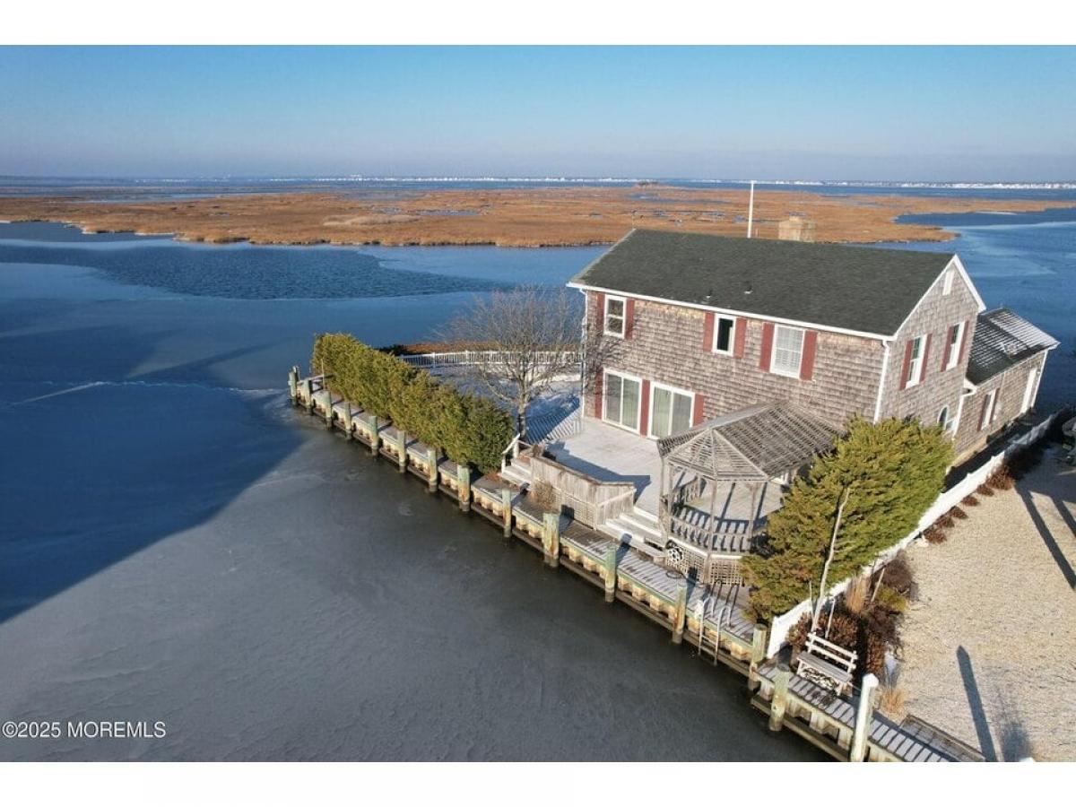 Picture of Home For Sale in Lavallette, New Jersey, United States