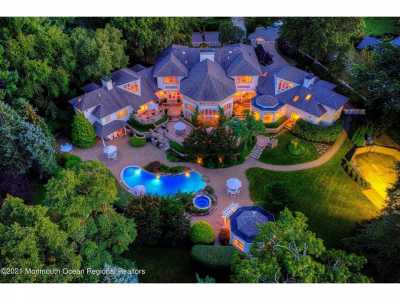 Home For Sale in Little Silver, New Jersey