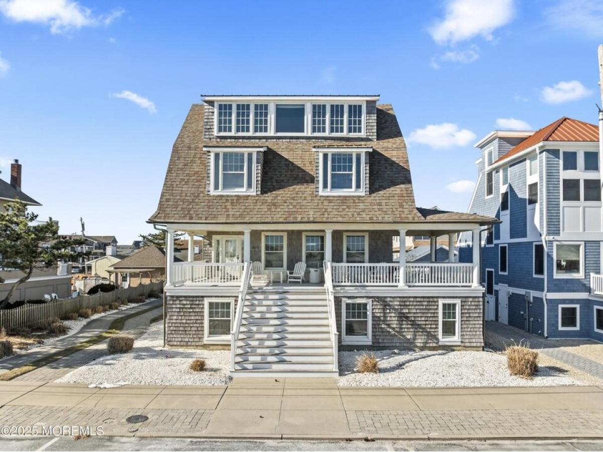 Picture of Home For Sale in Seaside Park, New Jersey, United States