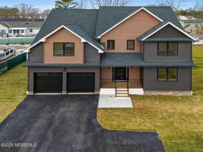 Home For Sale in Manahawkin, New Jersey