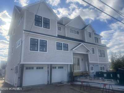 Home For Sale in Mantoloking, New Jersey