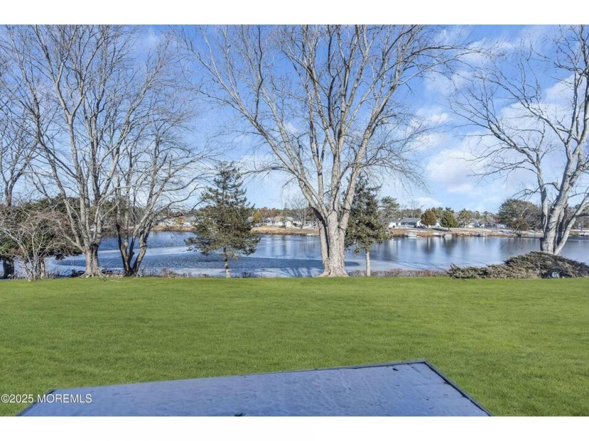 Picture of Home For Sale in Toms River, New Jersey, United States