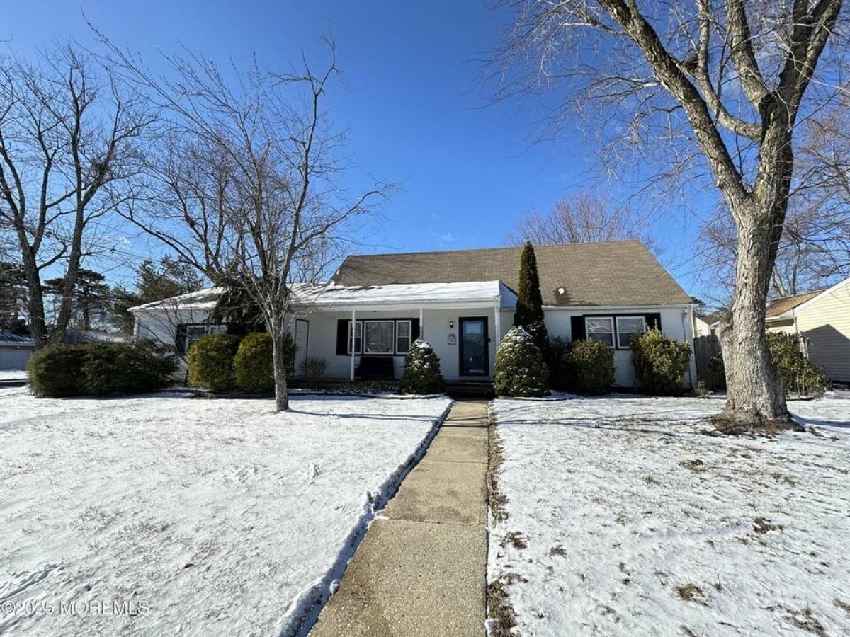 Picture of Home For Sale in Brick, New Jersey, United States