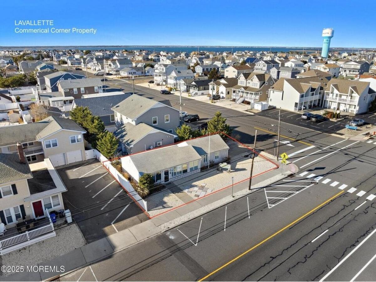 Picture of Home For Sale in Lavallette, New Jersey, United States