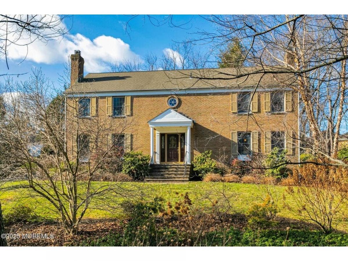 Picture of Home For Sale in Holmdel, New Jersey, United States