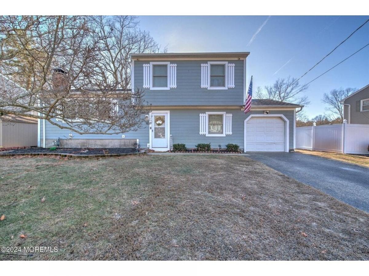 Picture of Home For Sale in Bayville, New Jersey, United States