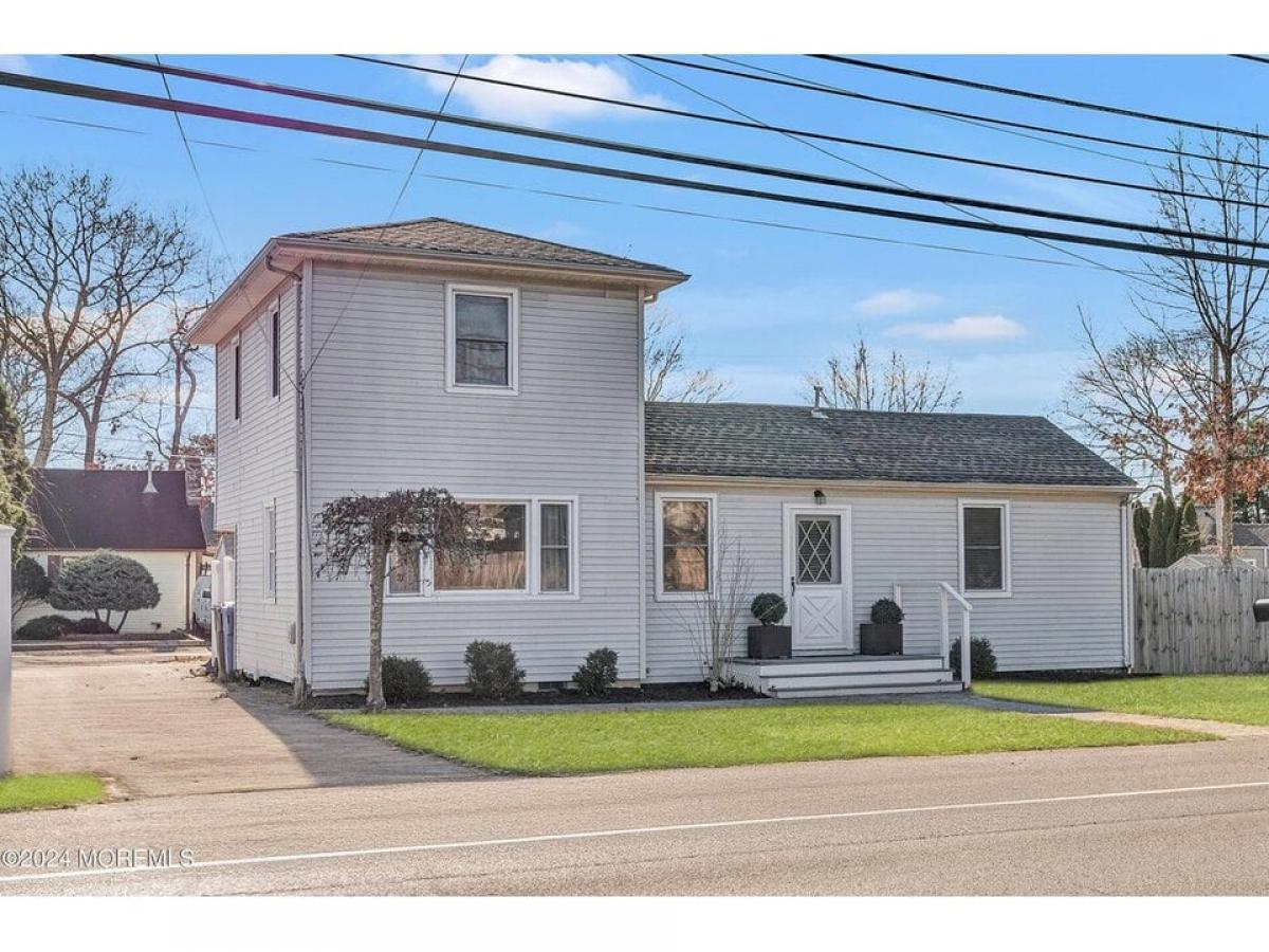 Picture of Home For Sale in Brick, New Jersey, United States