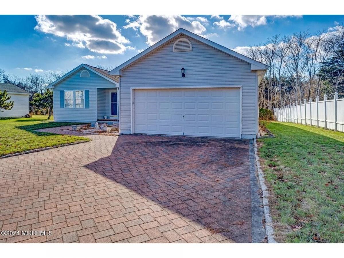 Picture of Home For Sale in Little Egg Harbor, New Jersey, United States