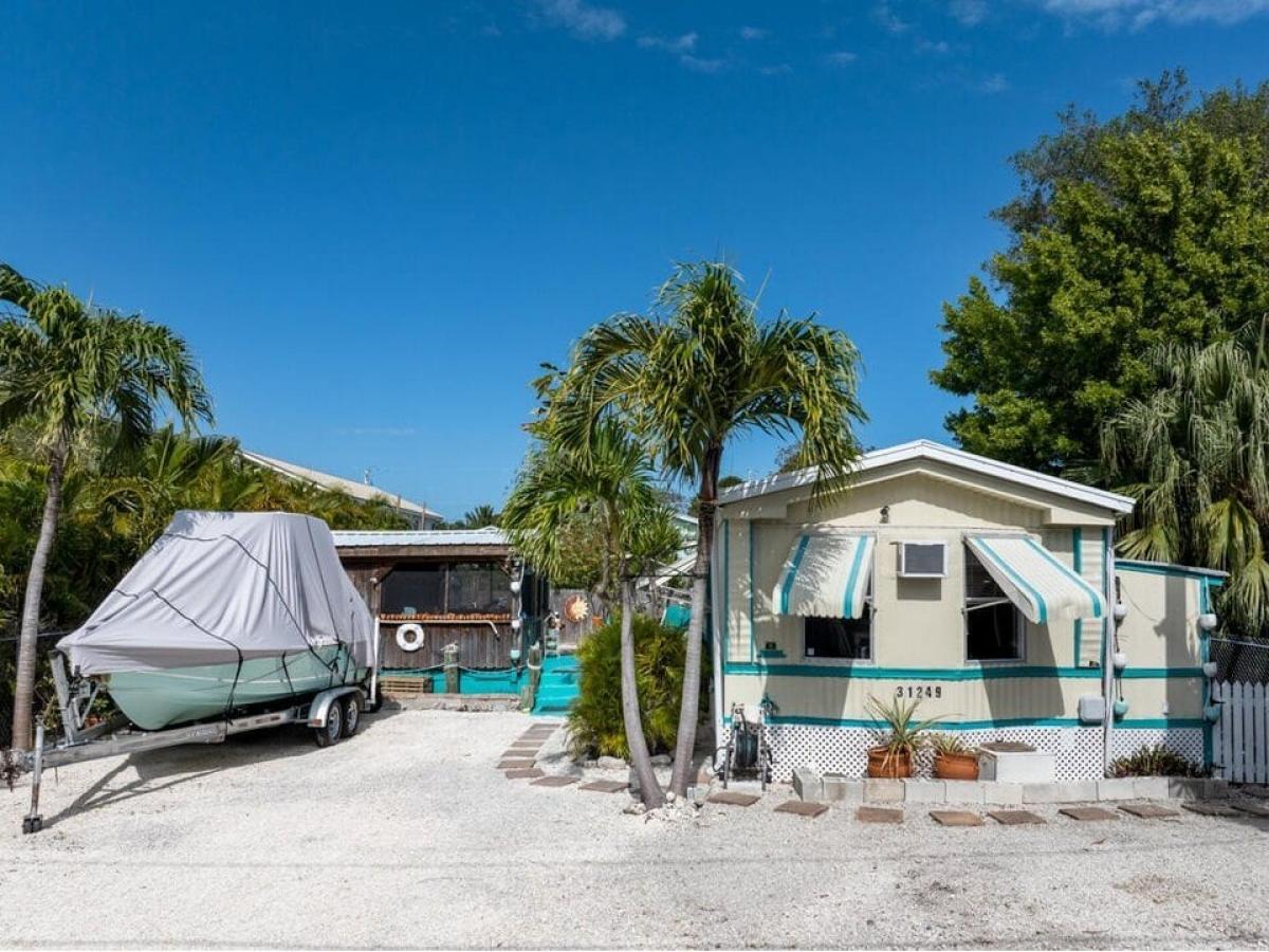 Picture of Home For Sale in Big Pine Key, Florida, United States