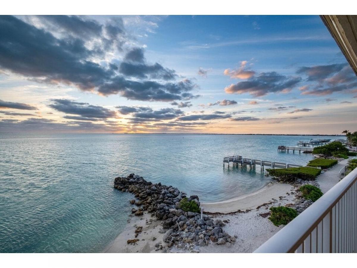 Picture of Home For Sale in Key Colony, Florida, United States