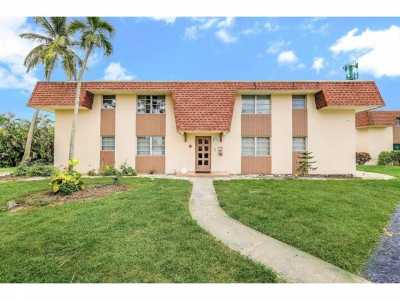 Home For Sale in Marco Island, Florida