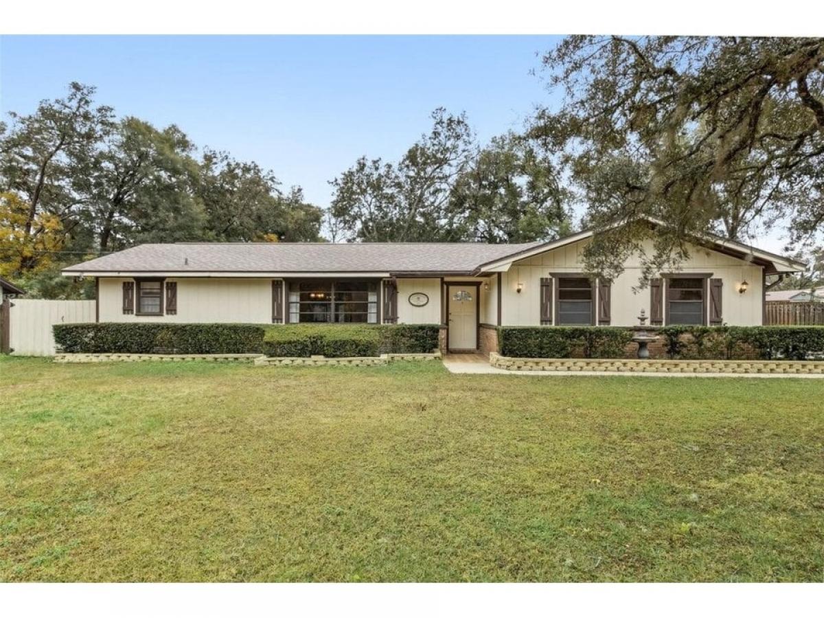 Picture of Home For Sale in Deland, Florida, United States