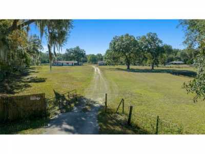 Home For Sale in Citra, Florida