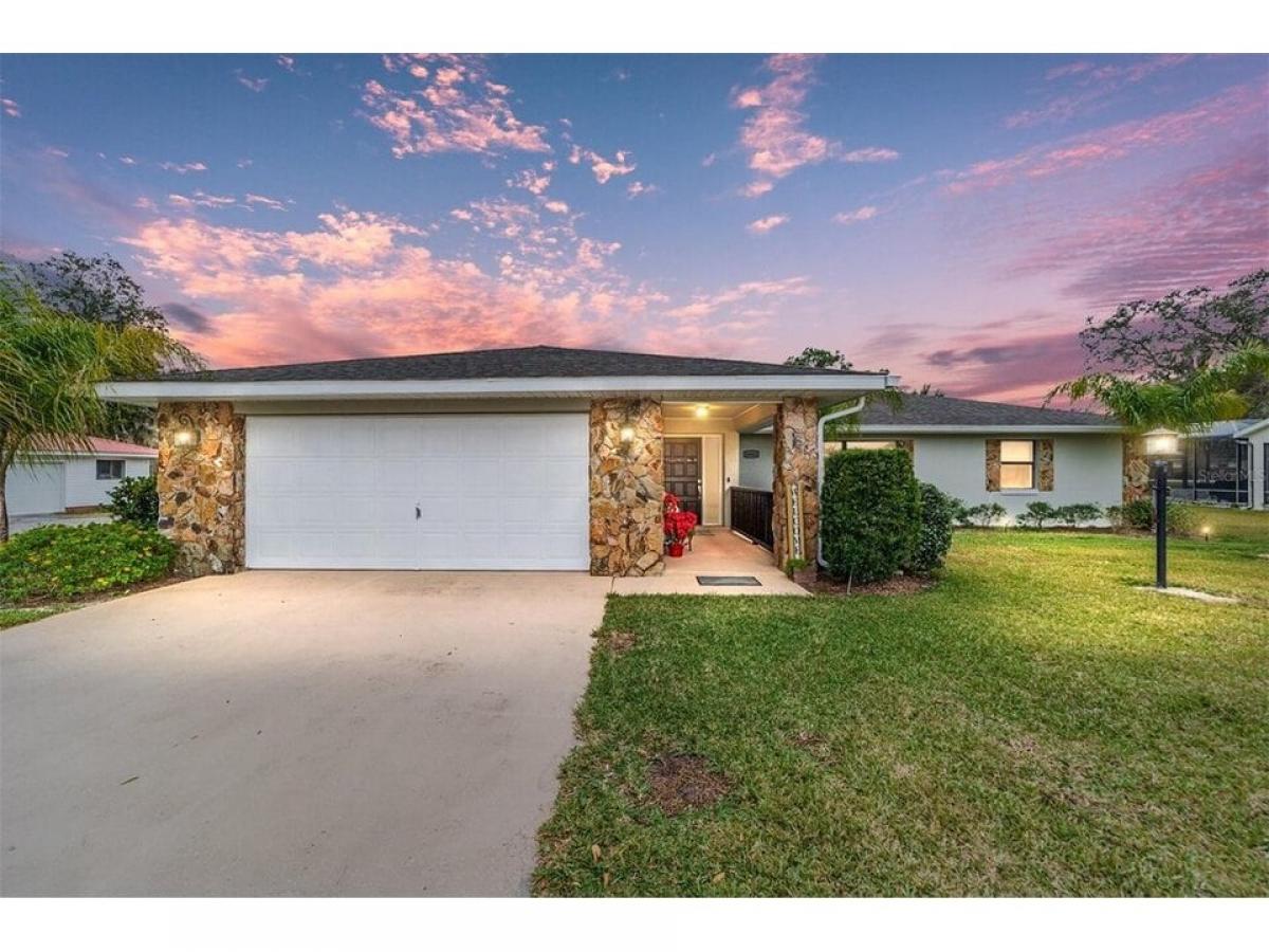 Picture of Home For Sale in Wildwood, Florida, United States