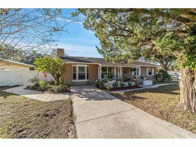 Home For Sale in Citra, Florida