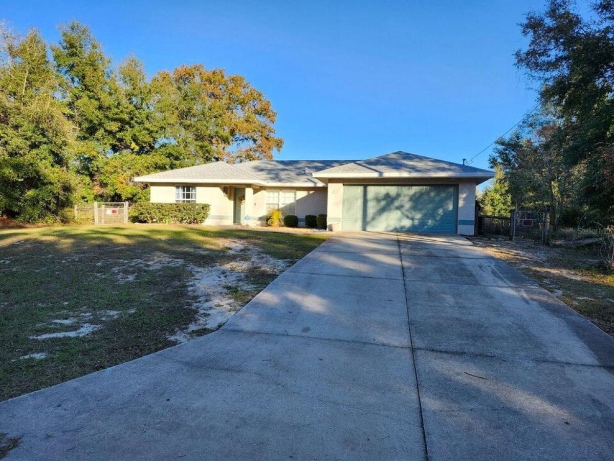 Picture of Home For Sale in Ocklawaha, Florida, United States