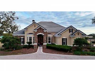 Home For Sale in Morriston, Florida