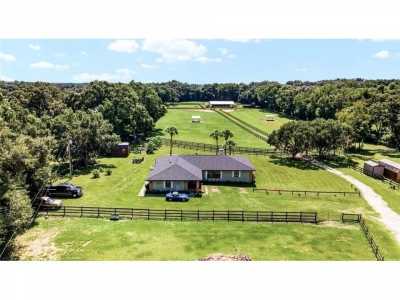 Home For Sale in Anthony, Florida