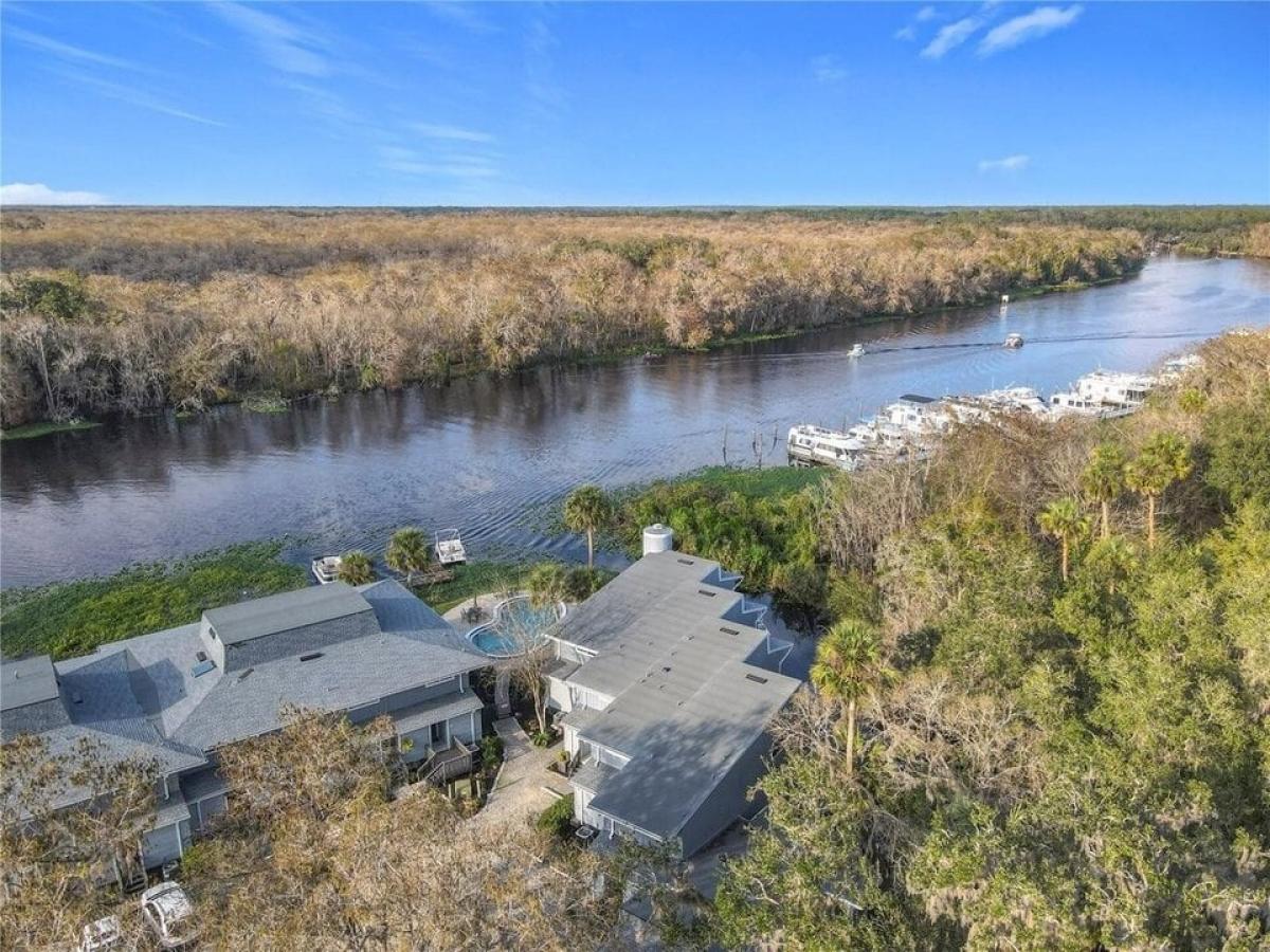 Picture of Home For Sale in Deland, Florida, United States